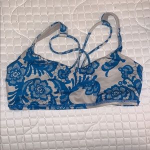 Lulu lemon sports bra